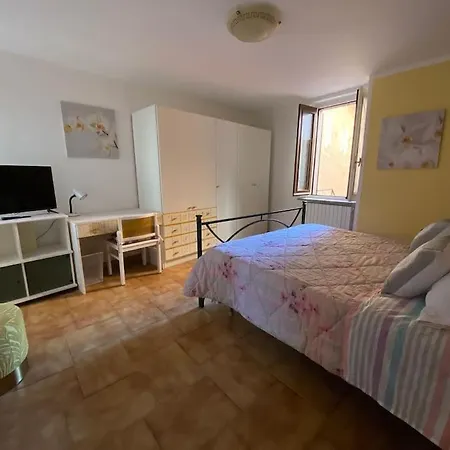 Vakantiehuis Ca Lina Spacious With Parking Space