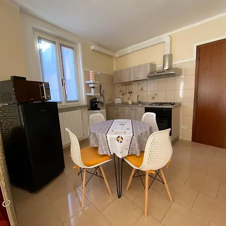 Vakantiehuis Ca Lina Spacious With Parking Space