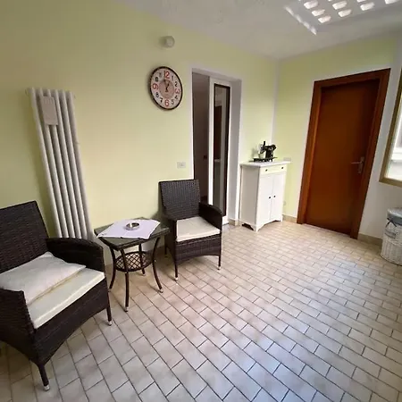 Vakantiehuis Ca Lina Spacious With Parking Space Lecco